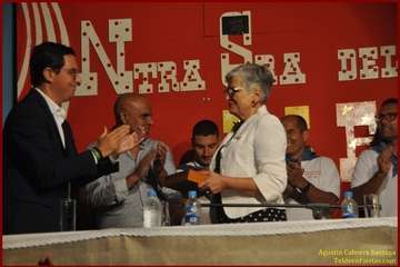 El Ejido inició esta noche sus fiestas patronales en honor de San Pedro y la Virgen del Carmen con el pregón y  varios reconocimientos (Foto TA y TF)